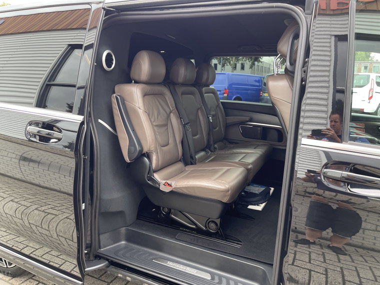 Vehicle Image 38