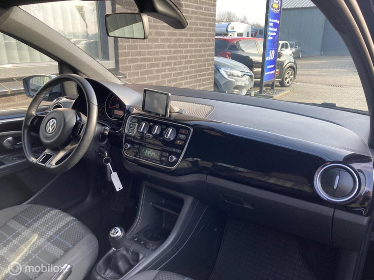 Vehicle Image 23