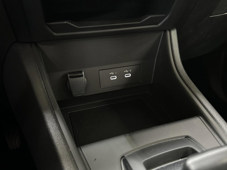 Vehicle Image 23