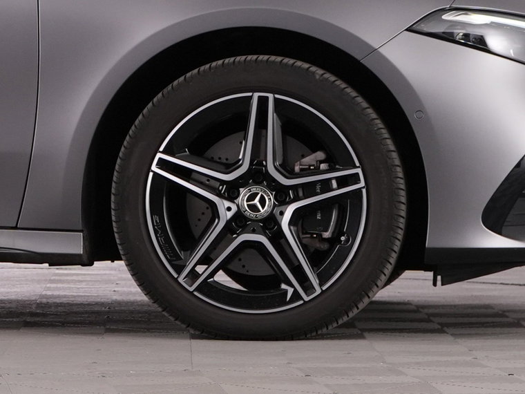 Vehicle Image 40