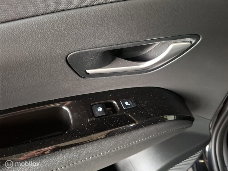Vehicle Image 38