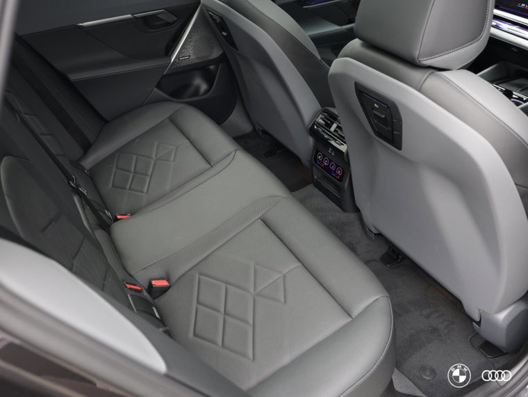 Vehicle Image 50