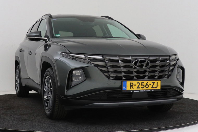 Vehicle Image 13