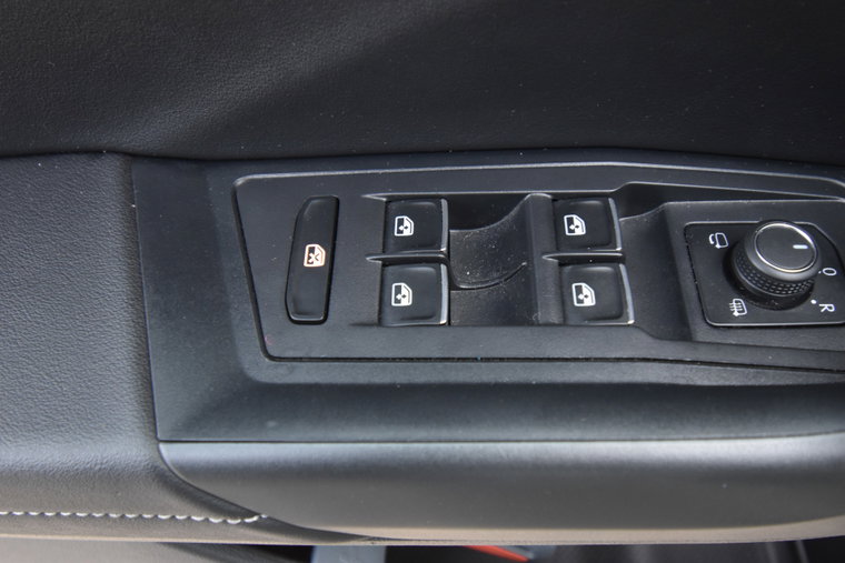 Vehicle Image 27