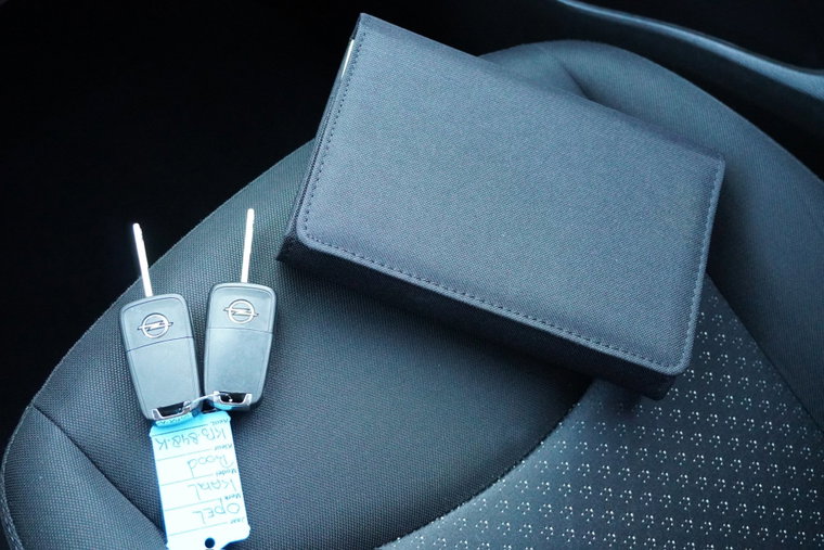 Vehicle Image 21