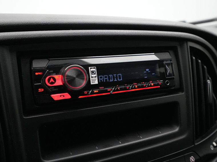 Vehicle Image 17
