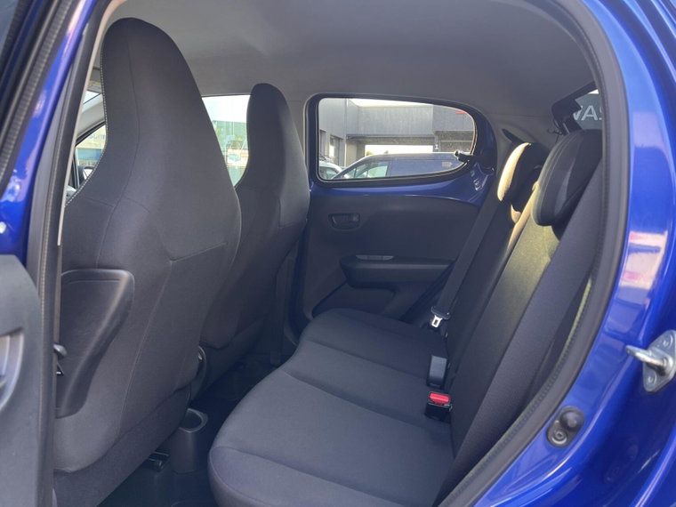 Vehicle Image 20