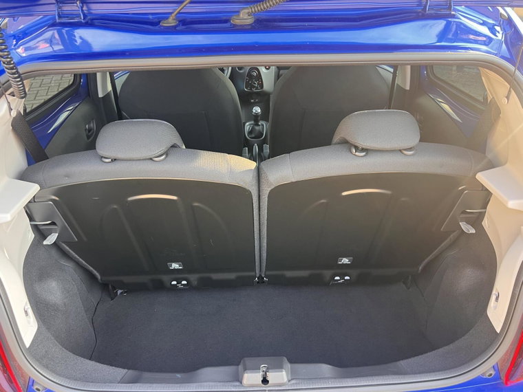 Vehicle Image 22