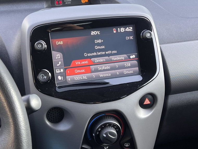 Vehicle Image 30