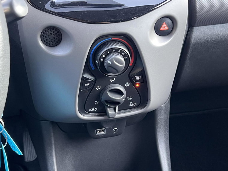 Vehicle Image 31