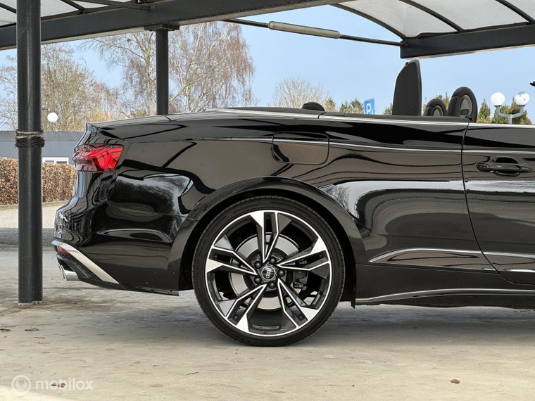 Vehicle Image 38