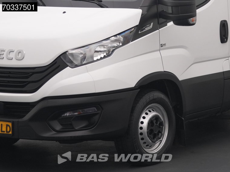 Vehicle Image 39