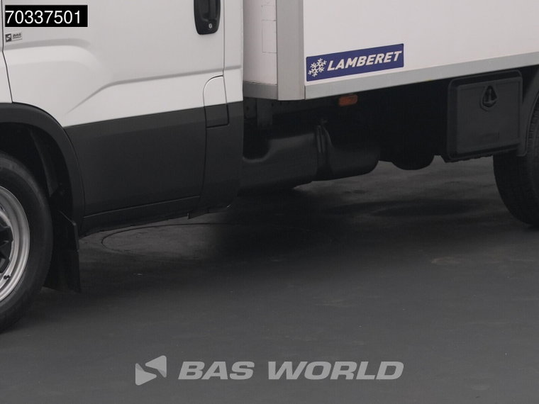 Vehicle Image 45
