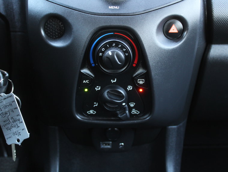 Vehicle Image 14