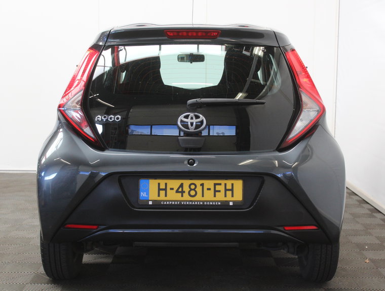 Vehicle Image 21
