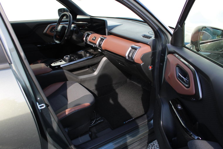 Vehicle Image 15