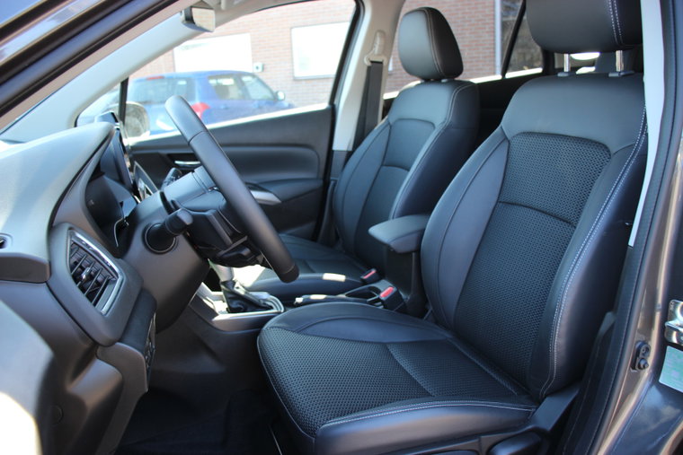 Vehicle Image 9