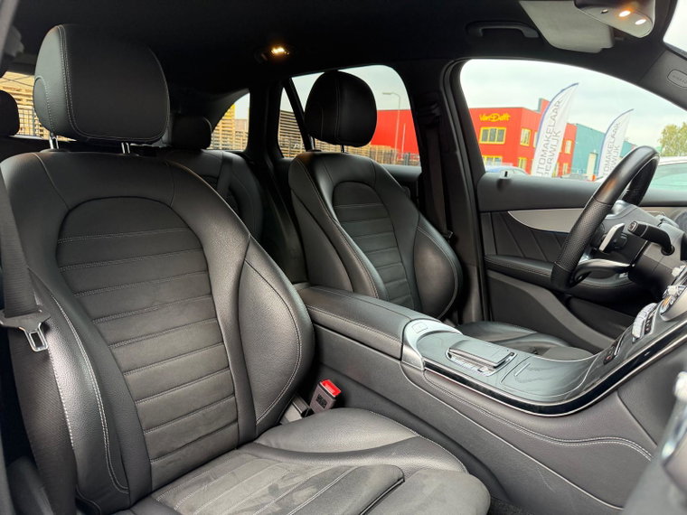 Vehicle Image 37