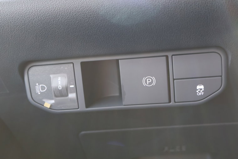 Vehicle Image 32