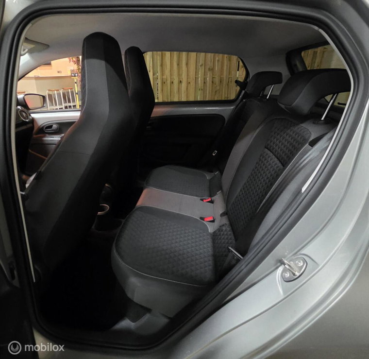 Vehicle Image 14