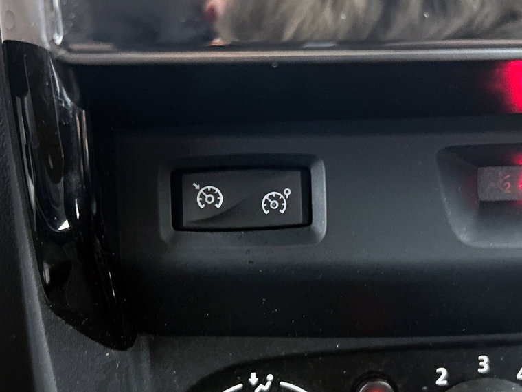 Vehicle Image 28