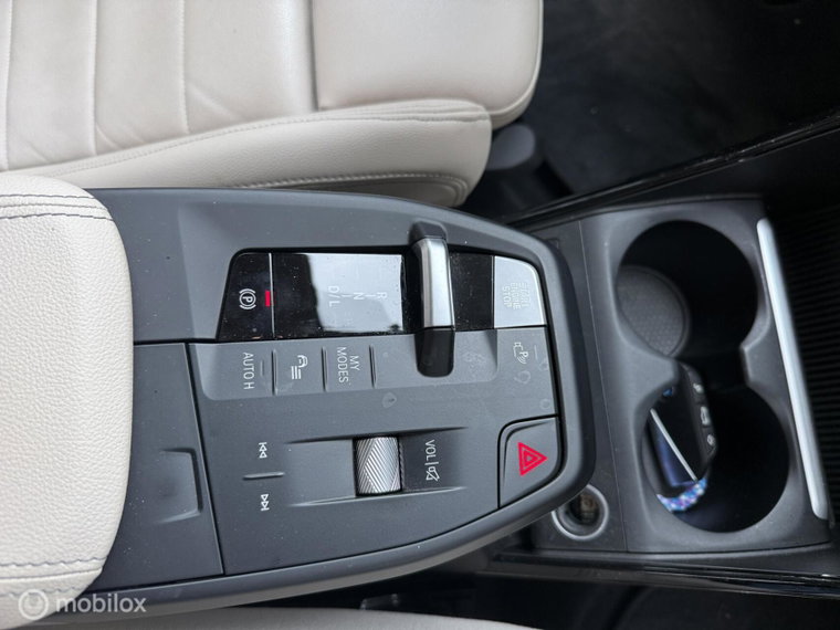 Vehicle Image 37