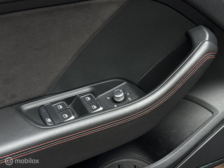 Vehicle Image 60