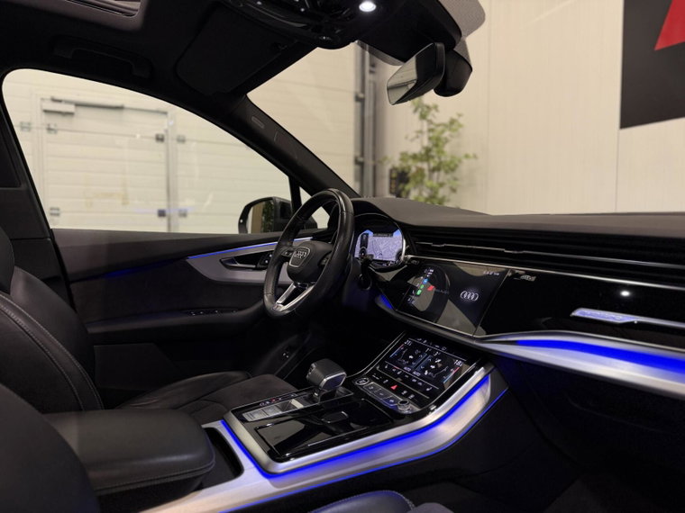 Vehicle Image 60