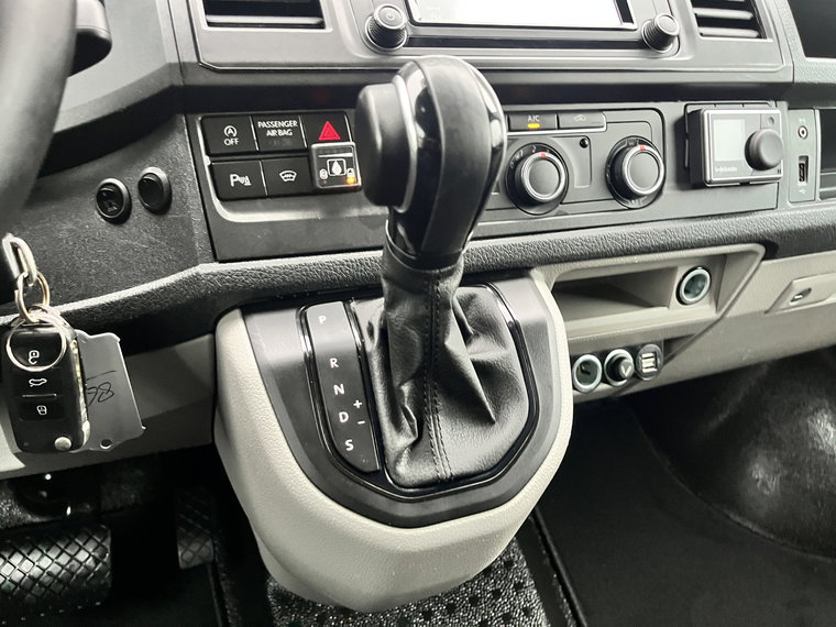Vehicle Image 38