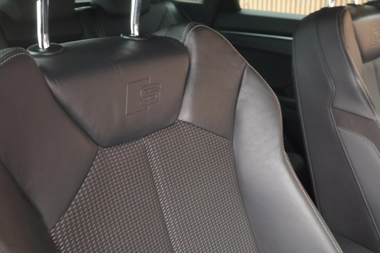 Vehicle Image 35