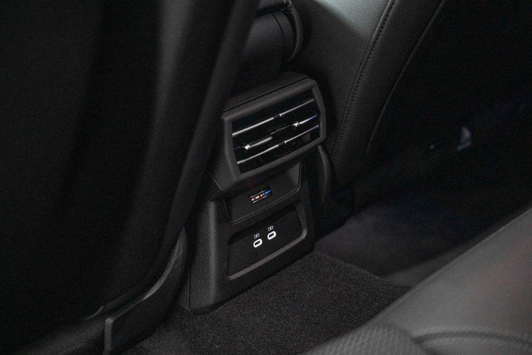 Vehicle Image 41