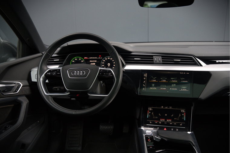 Vehicle Image 41