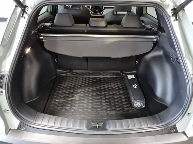 Vehicle Image 12