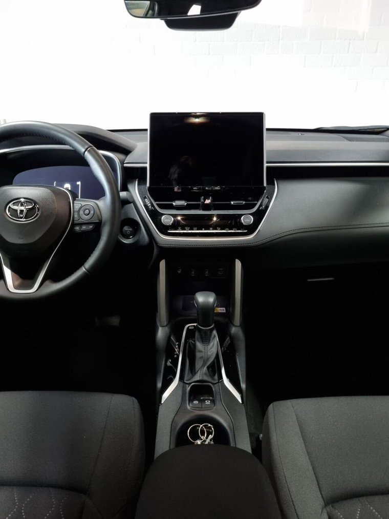 Vehicle Image 16