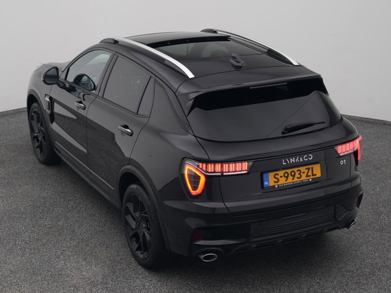 Vehicle Image 25
