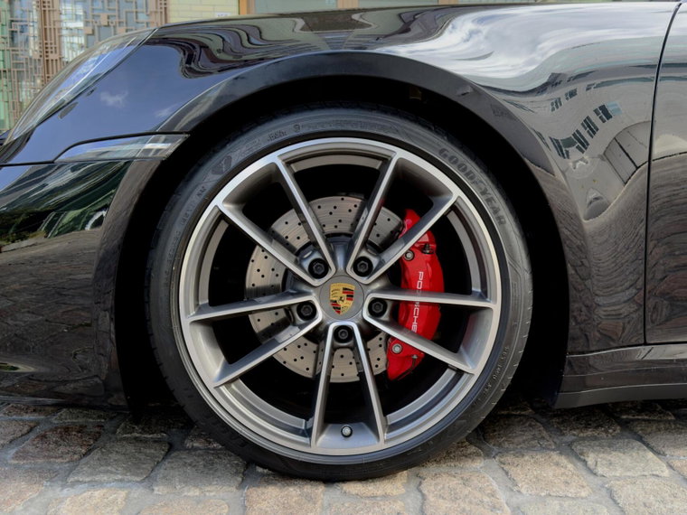 Vehicle Image 9