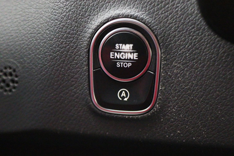 Vehicle Image 32