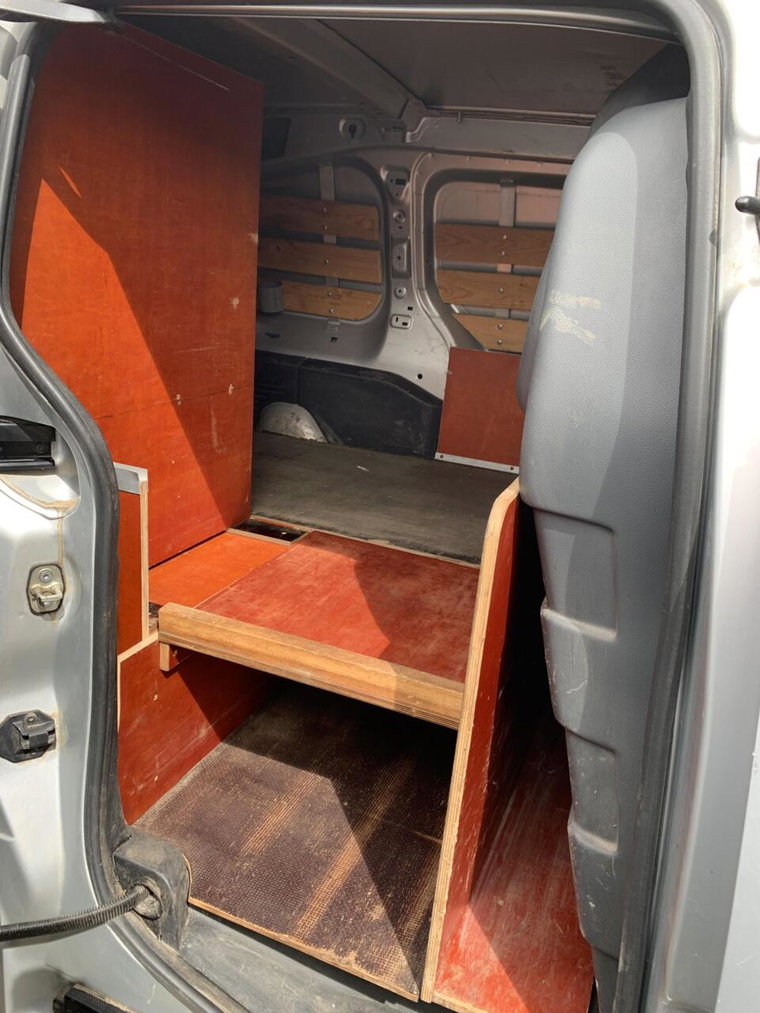 Vehicle Image 13
