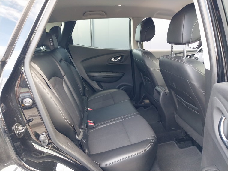 Vehicle Image 37