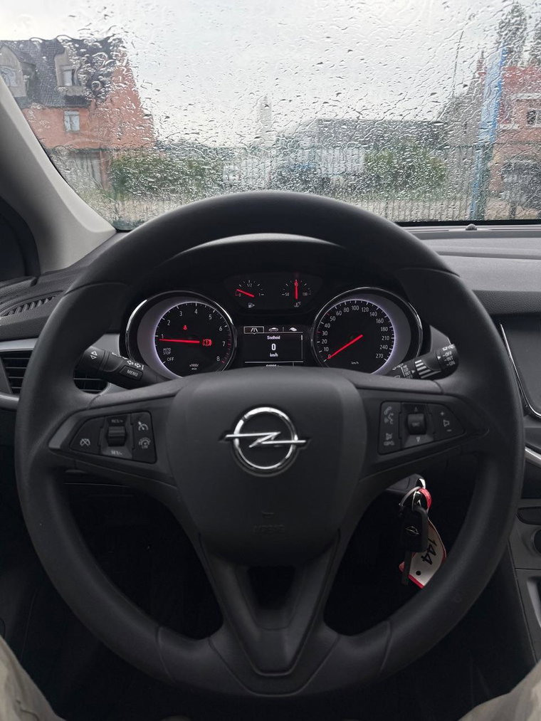 Vehicle Image 30