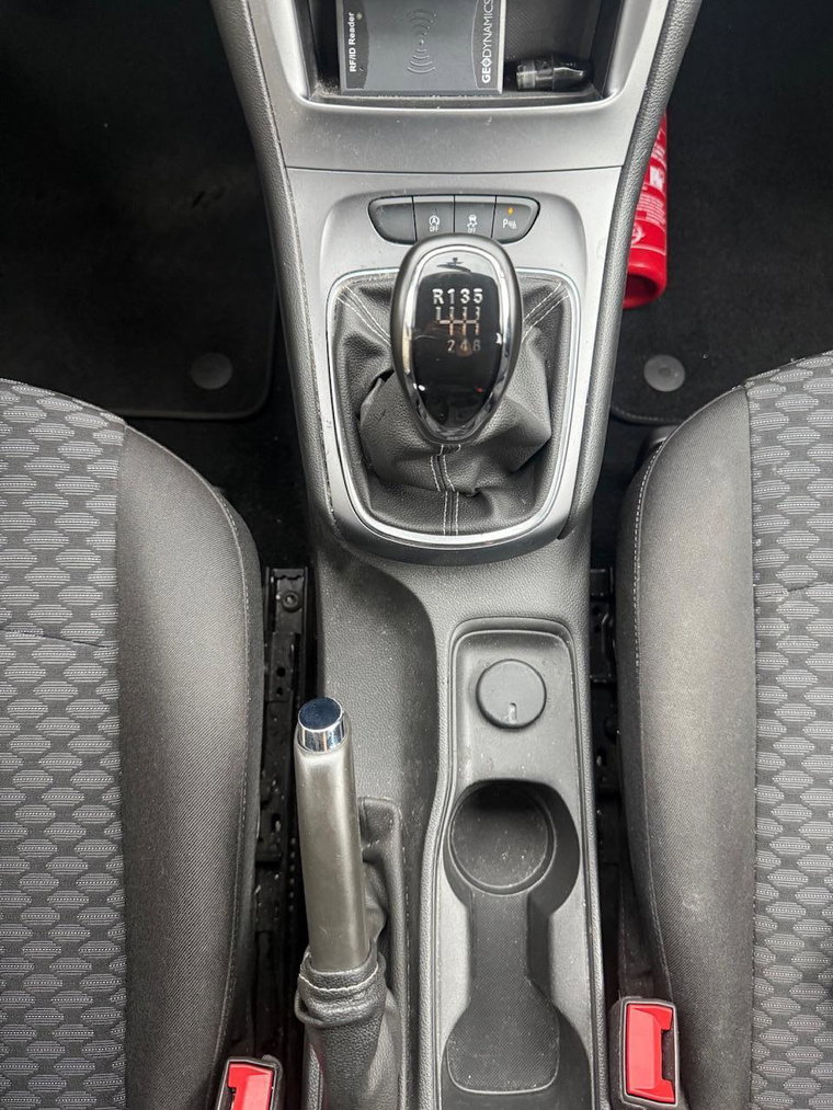 Vehicle Image 37