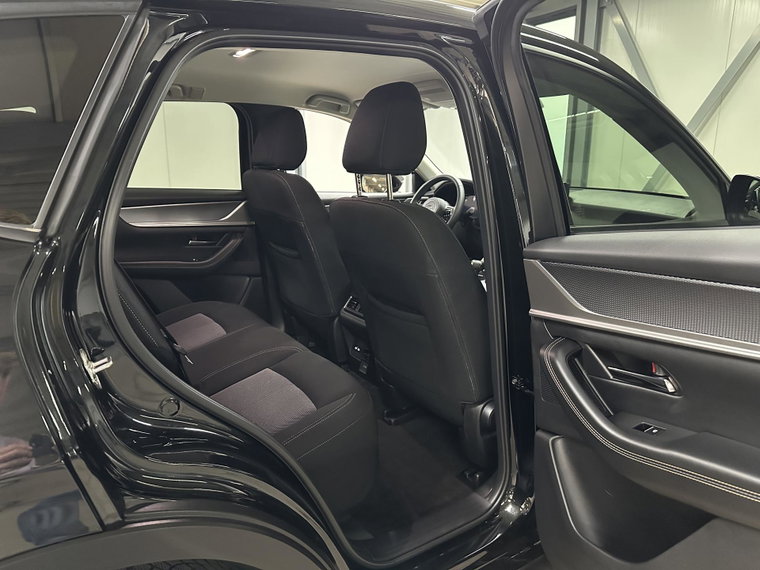 Vehicle Image 35