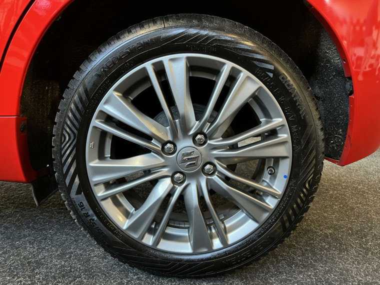 Vehicle Image 10