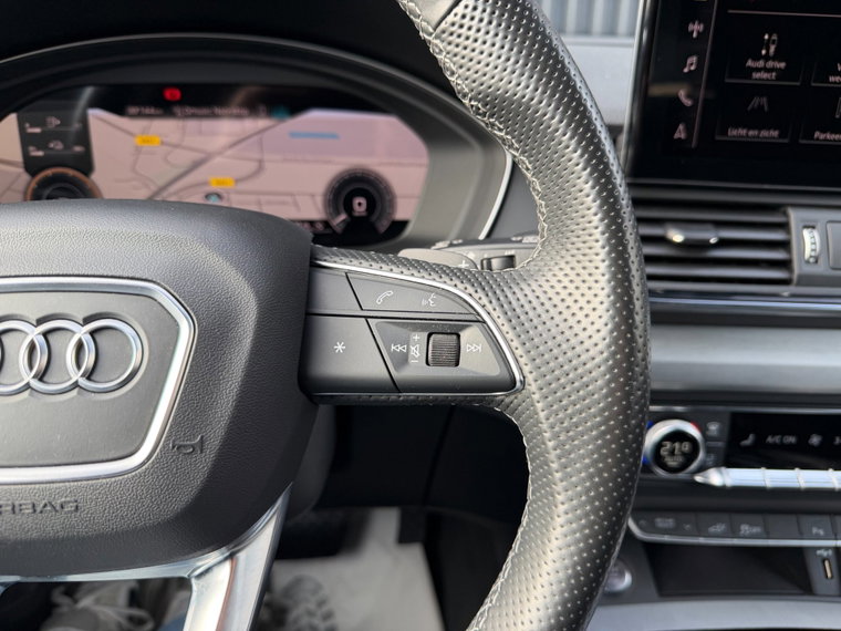 Vehicle Image 28