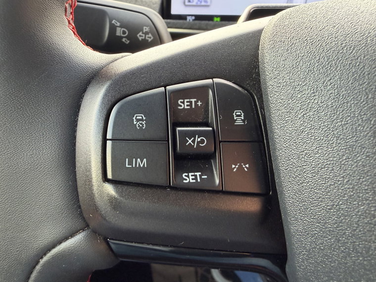 Vehicle Image 32