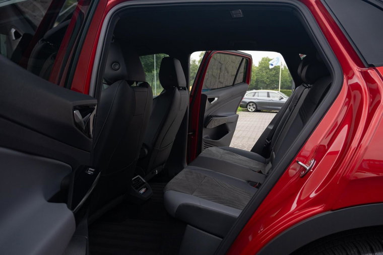 Vehicle Image 40