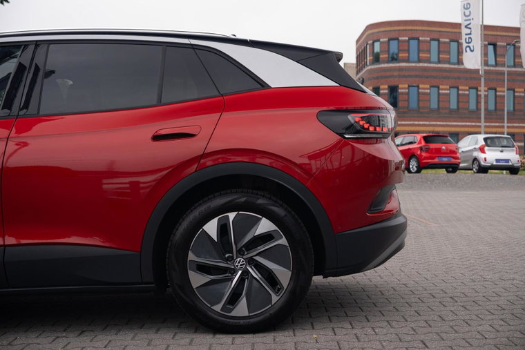 Vehicle Image 45