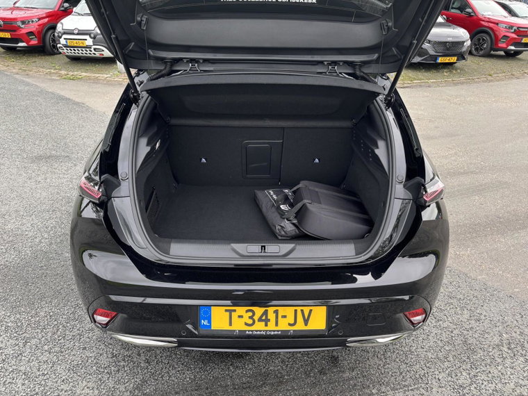 Vehicle Image 38