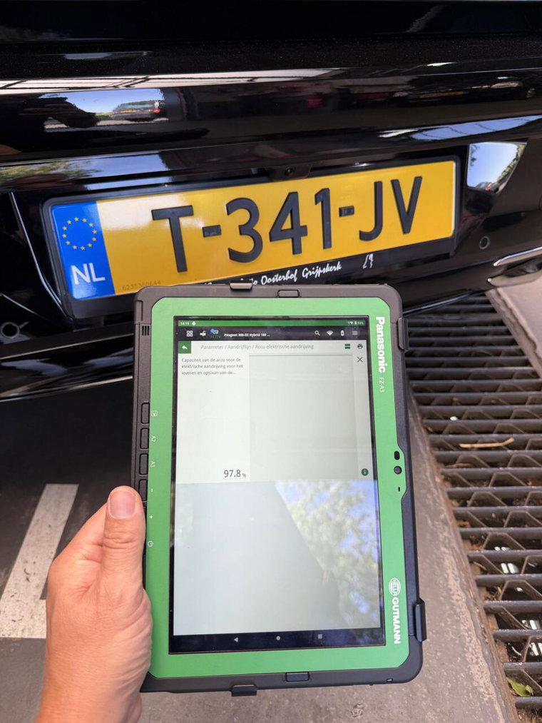 Vehicle Image 9