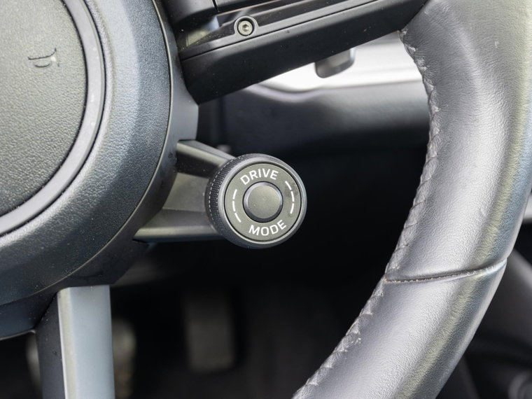 Vehicle Image 34